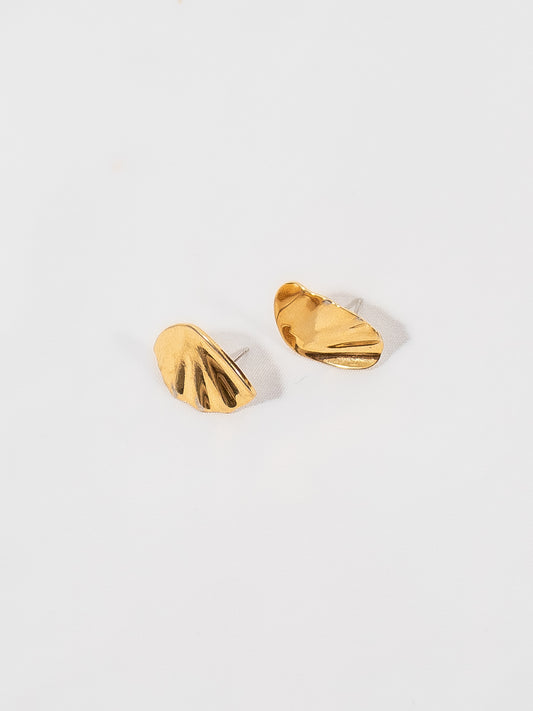 Vintage Gold Seashell Earrings